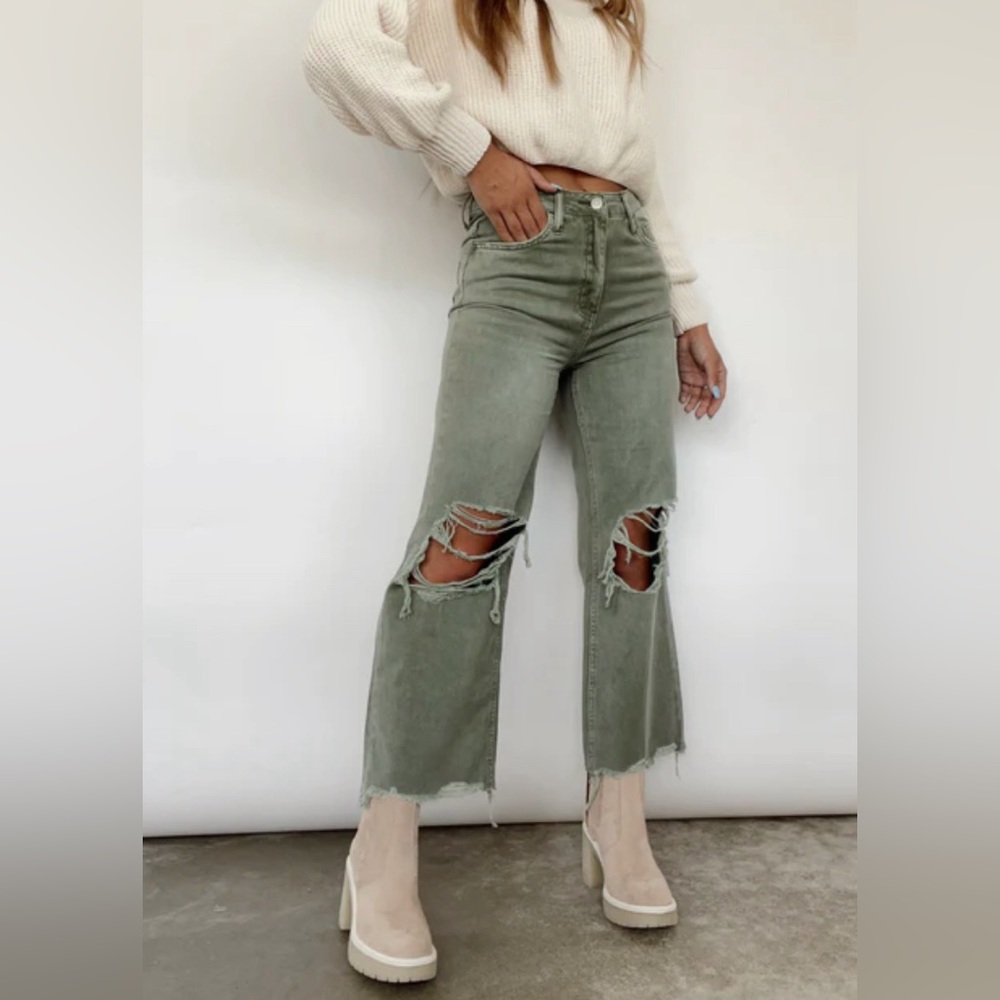 Vervet Cropped Flare Distressed Army Green Pants
